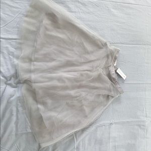 Light grey/blue tulle